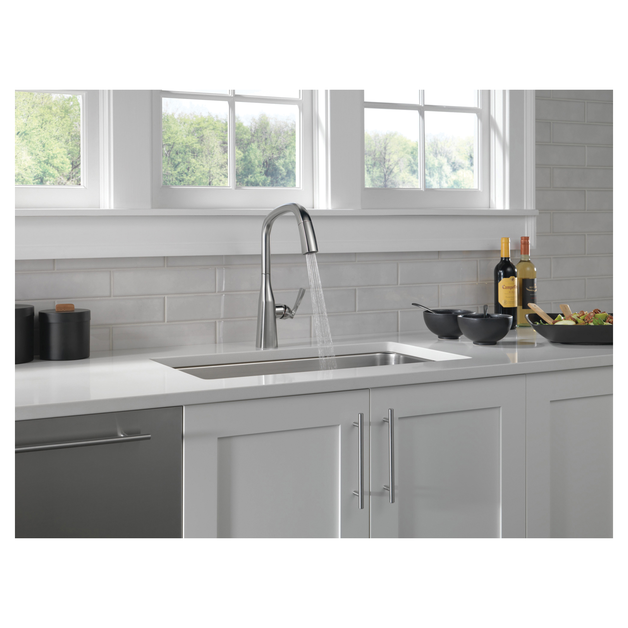 DELTA® 9176-AR-PR-DST Stryke® Pull-Down Kitchen Faucet, 1.8 gpm Flow Rate, Arctic Stainless, 1 Handles, 1 Faucet Holes, Import, Commercial/Residential